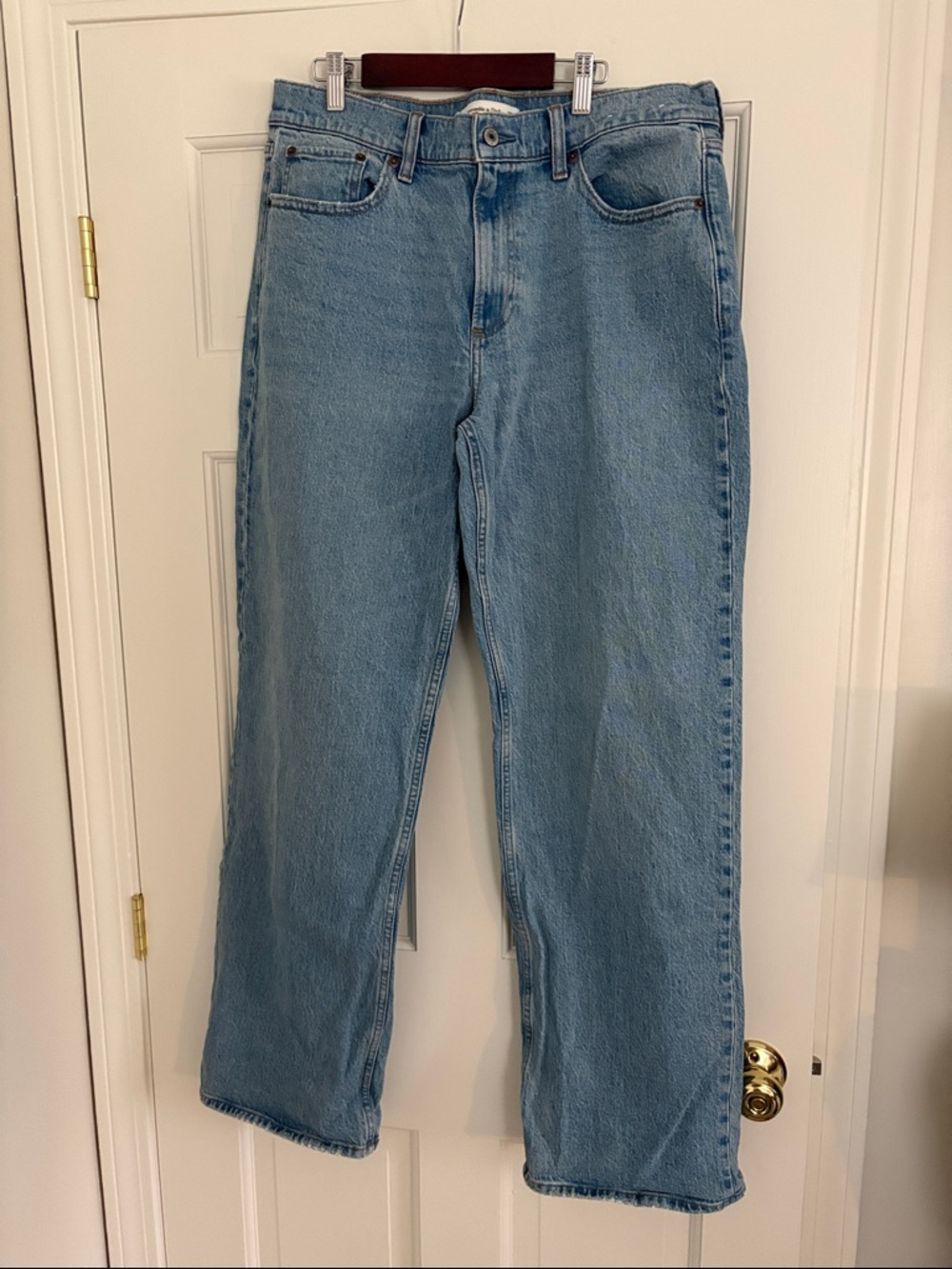 Abercrombie & Fitch The Baggy Low Rise Jeans